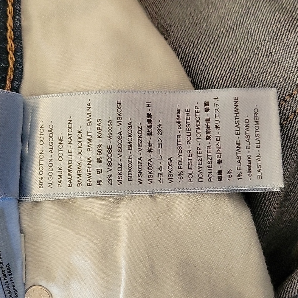 Levi's 311 Shaping Skinny Jeans - Picture 11 of 11